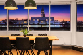 Penthouse apt on the shopping street-Free parking